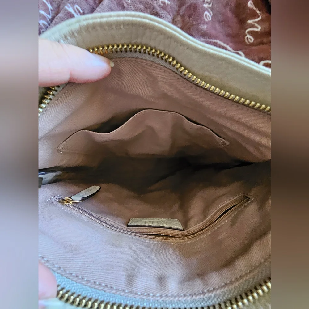 G.I.L.I Leather Purse